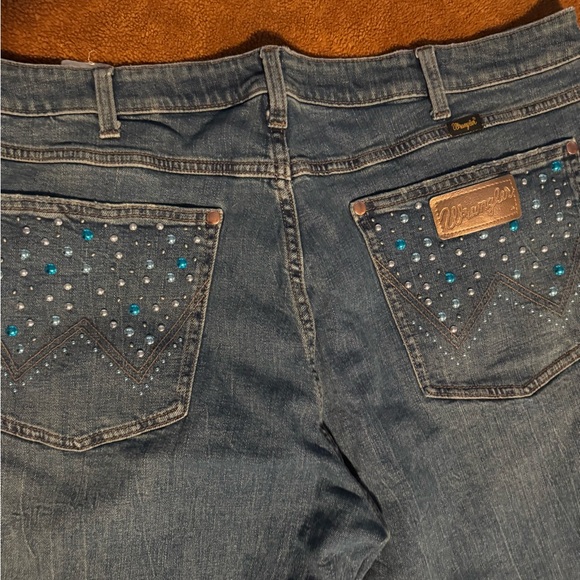 Wrangler x Lainey Wilson Bejeweled Bell Bottoms size 34/32 - Picture 6 of 8